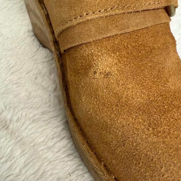 Born Suede Leather Clogs‎ Wedge Heel Buckle Accent Mules Slides Size 10M - Picture 9 of 10